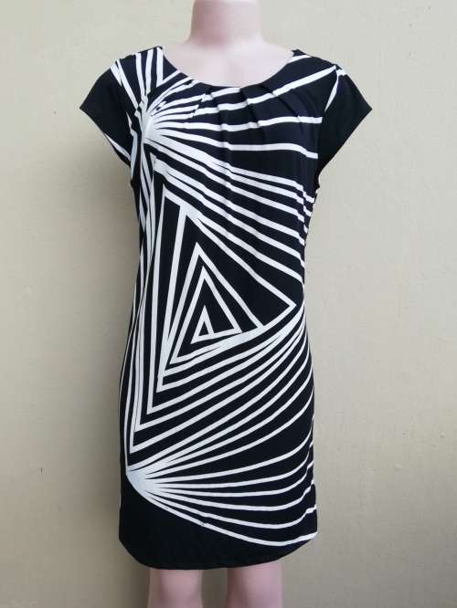 BLACK AND WHITE DRESS - YESSICA (36)