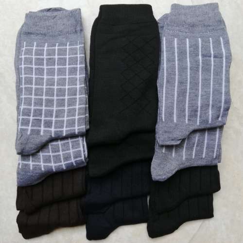 MENS DRESS SOCKS - 12 PAIRS