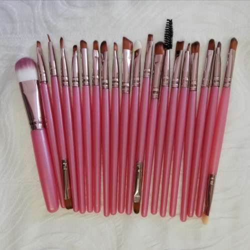 MAKEUP BRUSH SET PINK (20 PIECE)