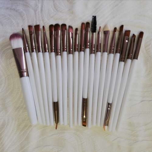 MAKEUP BRUSH SET WHITE (20 PIECE)