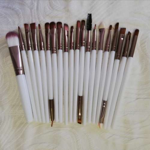 MAKEUP BRUSH SET WHITE (20 PIECE)