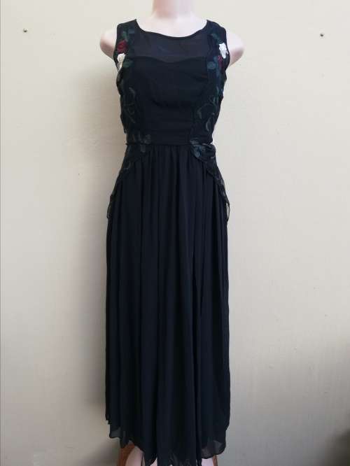 BLACK CHIFFON DRESS WITH EMBROIDERY - MARKS AND SPENCER (16)