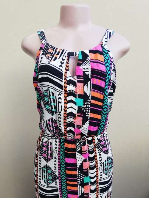 MULTI COLOR MAXI DRESS - MEDIUM