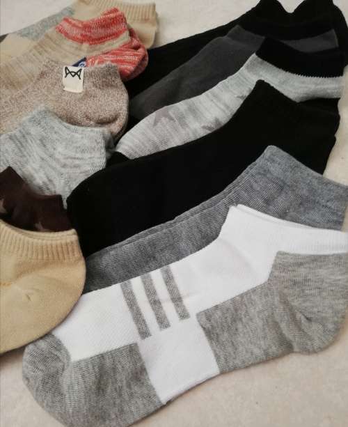 MENS ANKLE SOCKS - 12 PAIRS MIXED