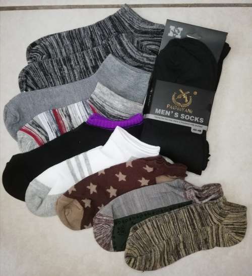 MENS SOCKS - 12 PAIRS MIXED