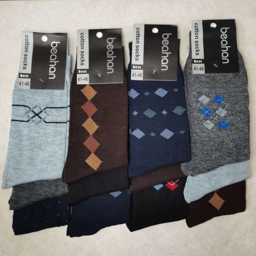 MENS DRESS SOCKS - 12 PAIRS