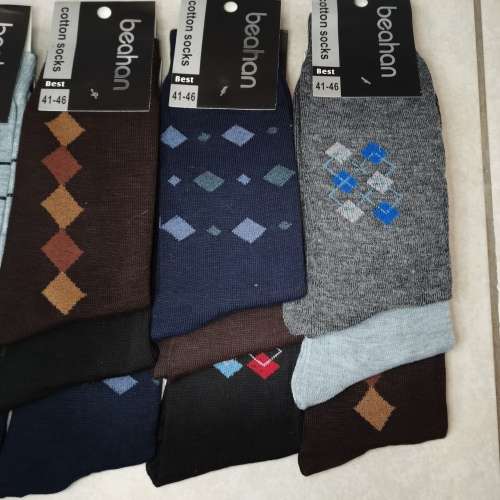 MENS DRESS SOCKS - 12 PAIRS