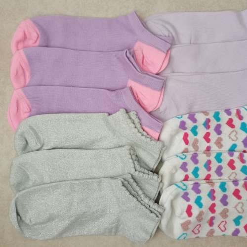 LADIES ANKLE SOCKS - 12 PAIRS MIXED