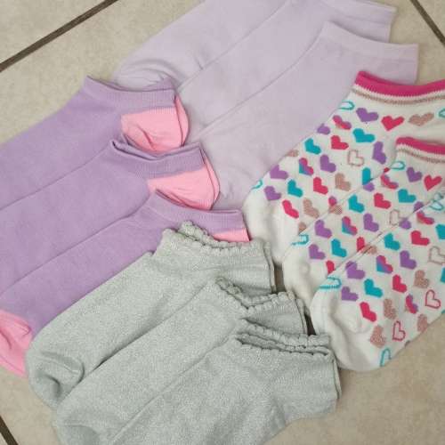 LADIES ANKLE SOCKS - 12 PAIRS MIXED