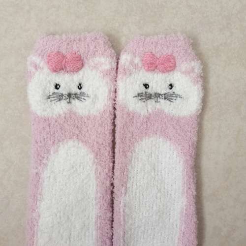 1 PAIR OF SOFT NON SLIP BED SOCKS - PINK KITTY