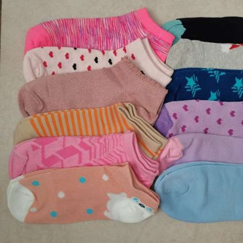 LADIES ANKLE SOCKS - 12 PAIRS MIXED