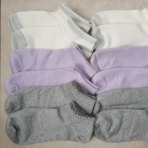 LADIES ANKLE SOCKS - 12 PAIRS MIXED