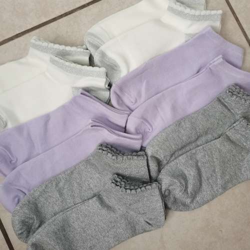 LADIES ANKLE SOCKS - 12 PAIRS MIXED