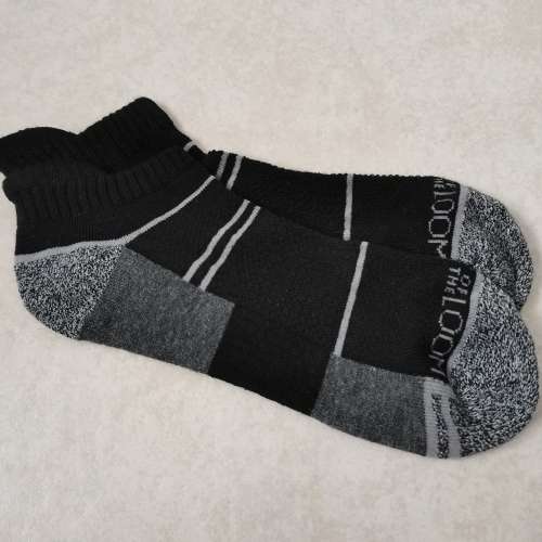 1 PAIR MENS CUSHIONED ANKLE SOCKS - FRUIT OF THE LOOM