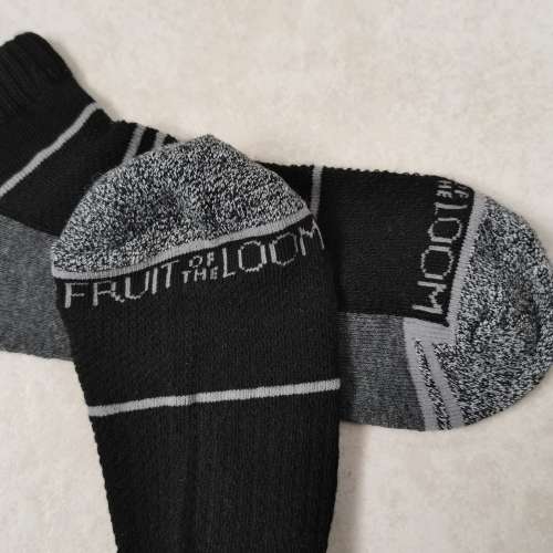 1 PAIR MENS CUSHIONED ANKLE SOCKS - FRUIT OF THE LOOM