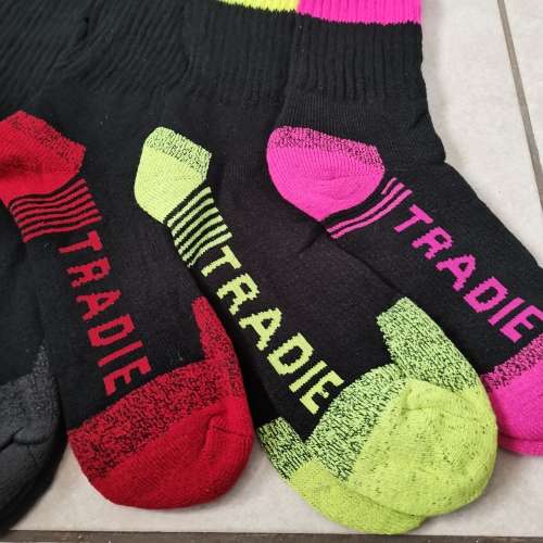 4 PAIRS OF MEN`S TRADIE WORK SOCKS  **AA EXCELLENT QUALITY**