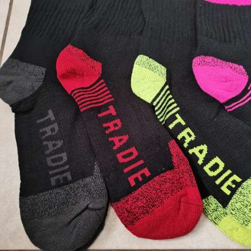 4 PAIRS OF MEN`S TRADIE WORK SOCKS  **AA EXCELLENT QUALITY**