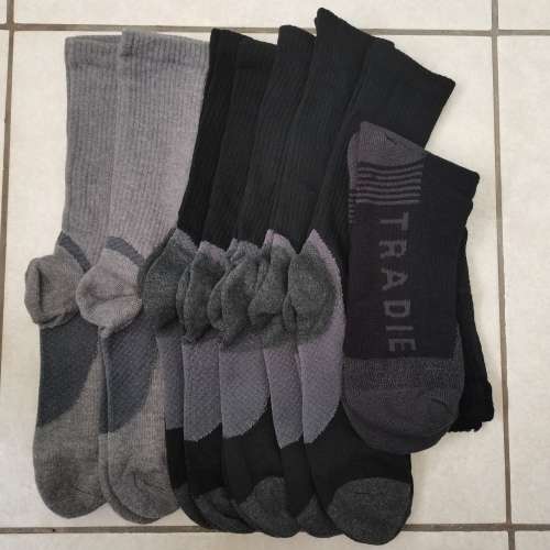 8 PAIRS OF MENS THICK COTTON WORK BOOT / WINTER SOCKS