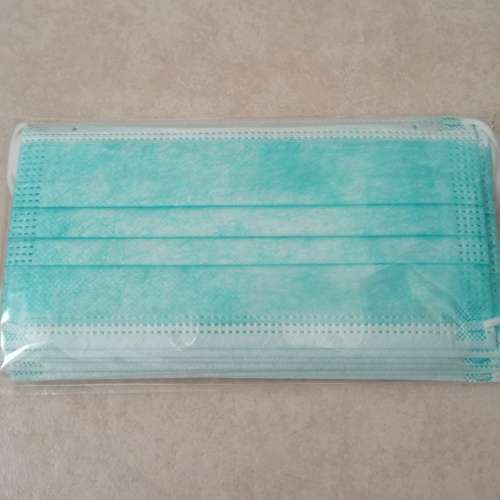 10 DISPOSABLE AQUA FACE MASKS - FACEMASKS