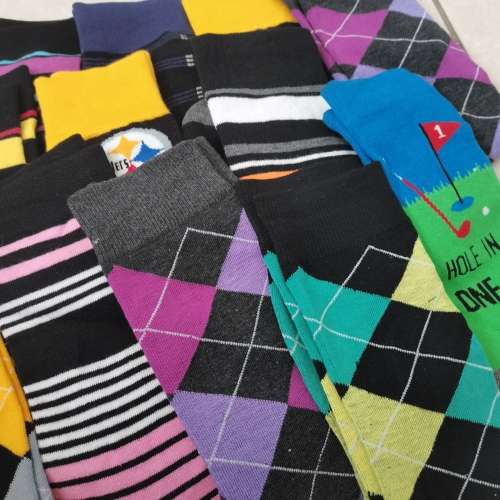 12 PAIRS OF MENS MIDCALF SOCKS  *NEW*