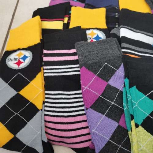 12 PAIRS OF MENS MIDCALF SOCKS  *NEW*