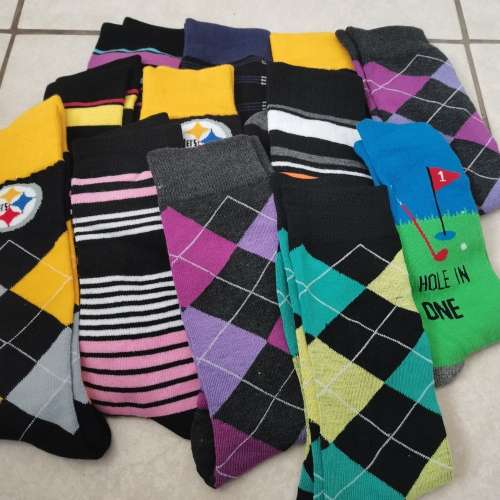 12 PAIRS OF MENS MIDCALF SOCKS  *NEW*