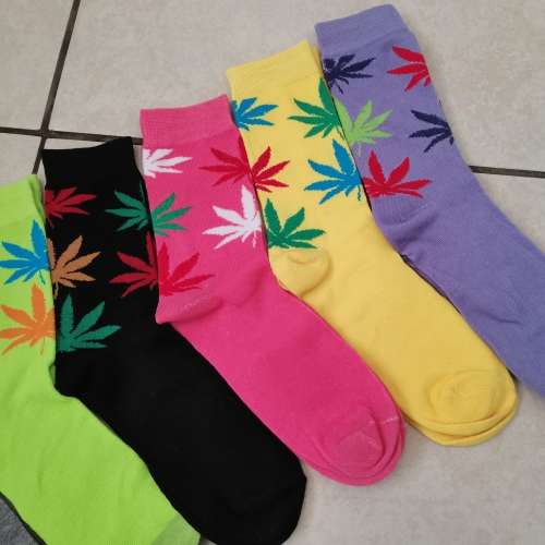 6 Pairs of Unisex Weed Leaf Socks