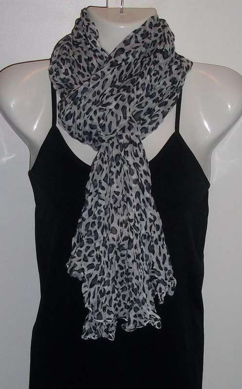 ** CLEARANCE SALE **  Leopard Print Crinkled Scarf - Snow colour