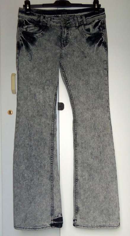 Black Stone Washed Bootleg Jeans by NEWS (Foschini) - Size 12