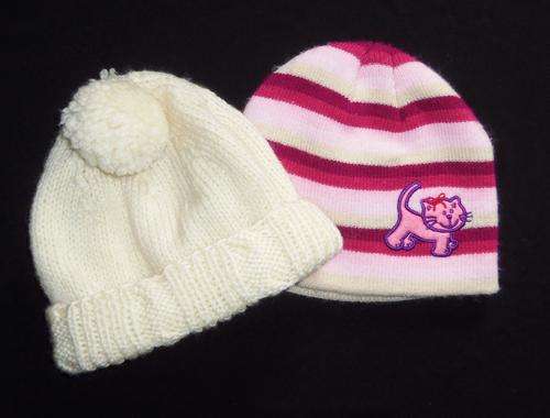 Lot : 2 x Beanie Hats for Newborn to 3 Months  ** NEW **