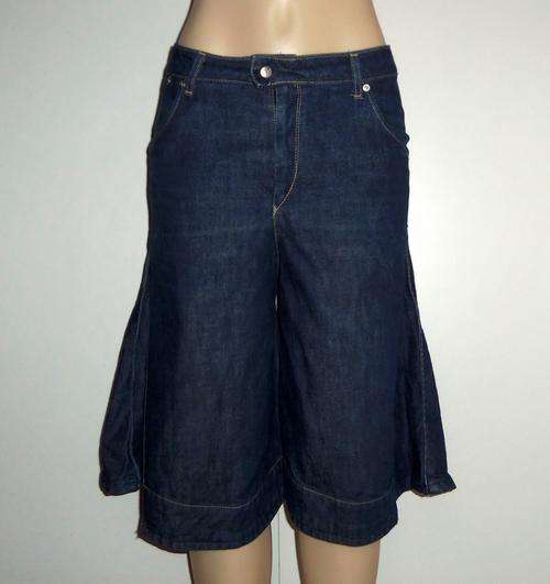 Dark Denim Shorts by LEVI STRAUSS - Size 35  ** 100% Authentic **