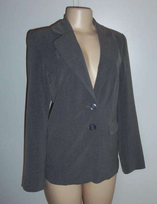 Stunning High Quality Grey Ladies Blazer by MERIEN HALL (Edgars) - Size 8 ** BRAND NEW **