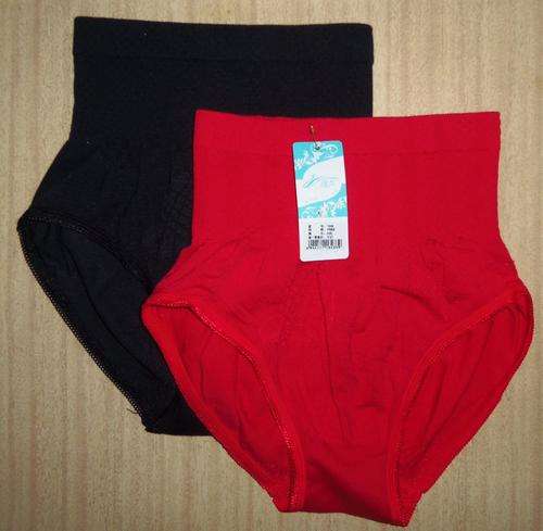 Set of 2 Comfortable Tummy Shaping Panties in Black & Red - Size FREE (Small/Med) ** BRAND NEW **