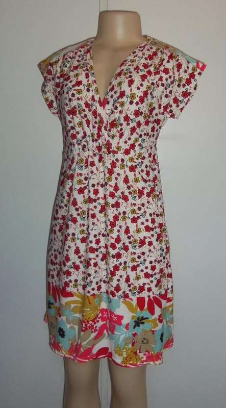 Pretty Floral Print Dress  - Size MEDIUM *** BRAND NEW ***