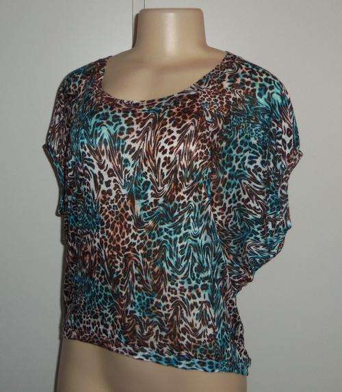 Stunning Animal Print Top with Longer Length Back by DEREK HEART - Size MEDIUM *** BRAND NEW ***