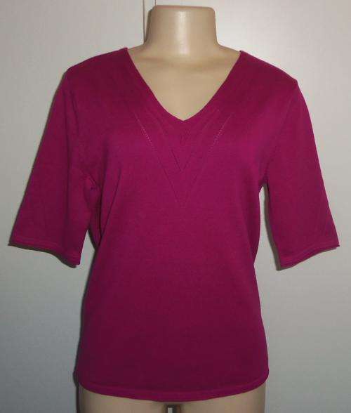 Dark Fuschia Knitted Top by REGAL CLUB - Size LARGE ** BRAND NEW ** SUPREME QUALITY **
