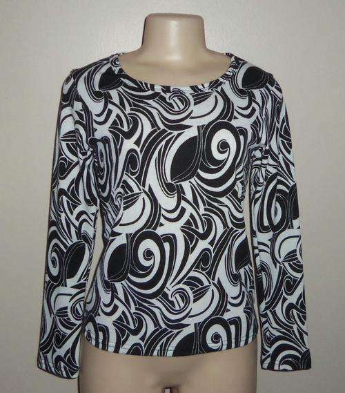 Black & White Long Sleeved Top - Size SMALL ** BRAND NEW **