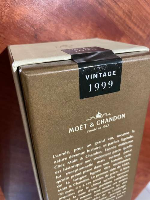 Moet&Chandon Champagne 1999 Boxed Unopened