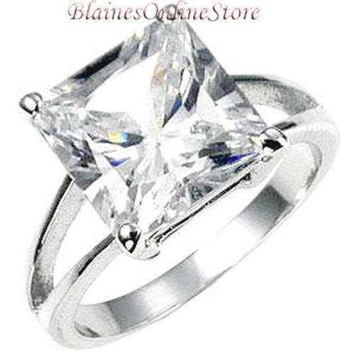 STUNNING 4.88CTW PRINCESS CUT ENGAGEMENT RING!