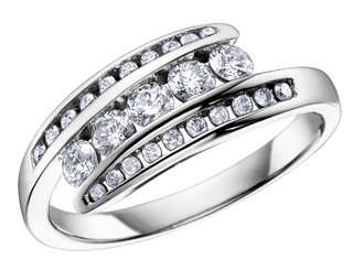 STUNNING 18K SIMULATED DIAMOND FASHION RING Sizes 5,6,7