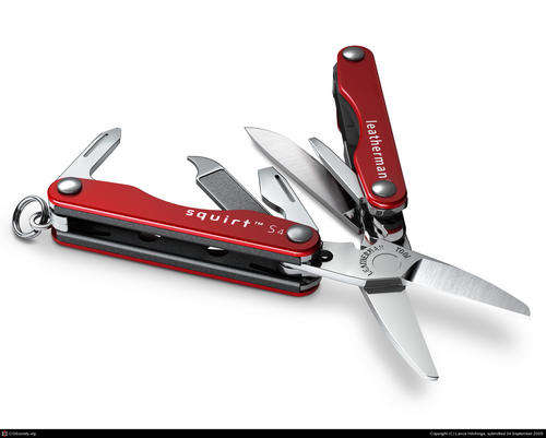 Brand New!!!Leatherman squirt s4 red Retail R500