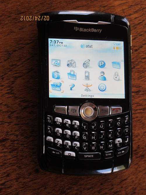 GENUINE Blackberry Curve 8310. *BLACK**UNLOCKED*100% working*Charger & Battery**FULLY REFURBISHED