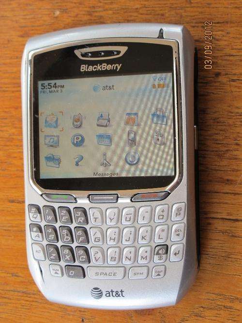 BLACKBERRY 8700C Good Condition ,BBM, BIS with battery & Charger 100% working order