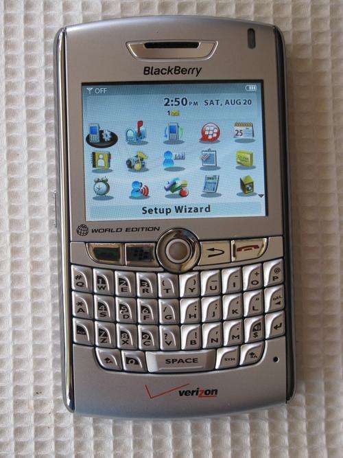 EXCELLENT CONDITION!!Genuine Blackberry 8830** Unlocked**100% working ** IN STOCK, 24 hour shipping