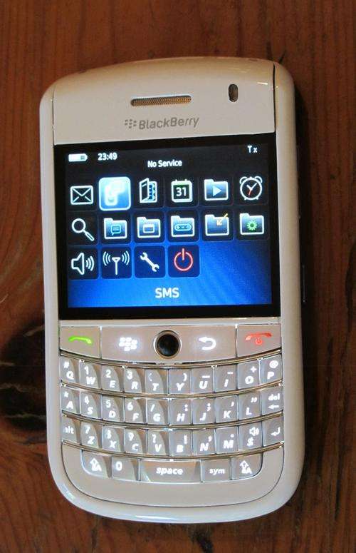 ORIGINALWHITE!! BLACKBERRY 9630 TOUR/BOLD 3G (please see description)