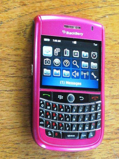 AS NEW CONDITION!!Genuine Blackberry TOUR 9630 PINK!!*BOXED!!*100% Working*IN STOCK*