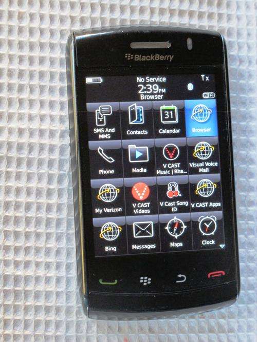 ORIGINAL Blackberry 9550 STORM 2 In excellent condition. In SA!! BOXED!!