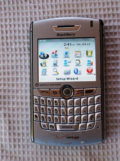 Genuine! BLACKBERRY 8830 BBM AND EMAIL ETC. EXCELLENT CONDITION!!