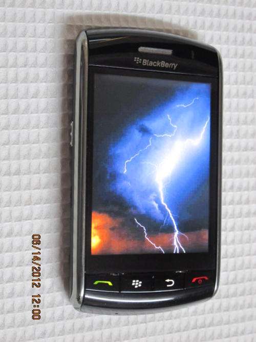 V GOOD CONDITION Genuine Blackberry STORM 9530 *Unlocked*100% Working*IN STOCK*Charger, Battery