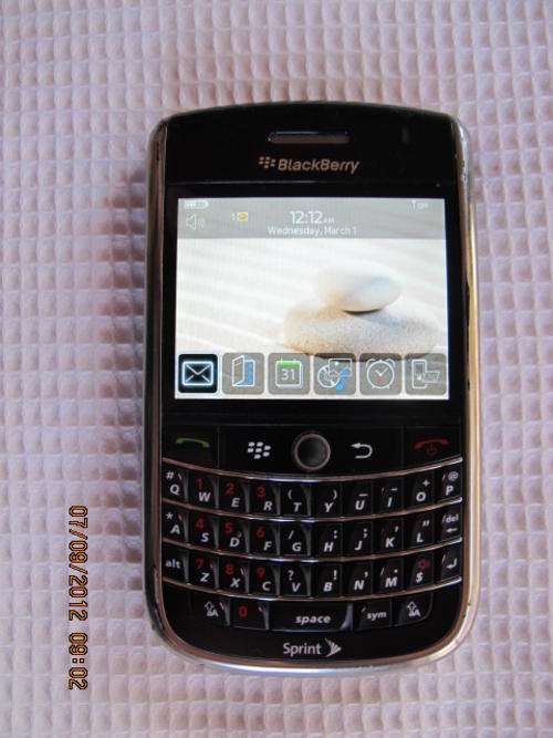 EXCELLENT CONDITION!!Genuine Blackberry TOUR 9630 !*100% Working*IN STOCK*Charger & Battery